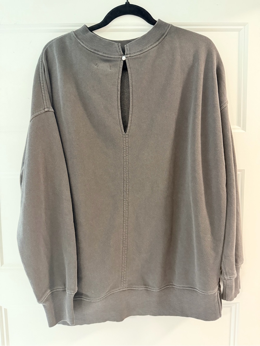 Aerie Big Chill Bow Graphic Crew Sweater - Picture 2 of 6